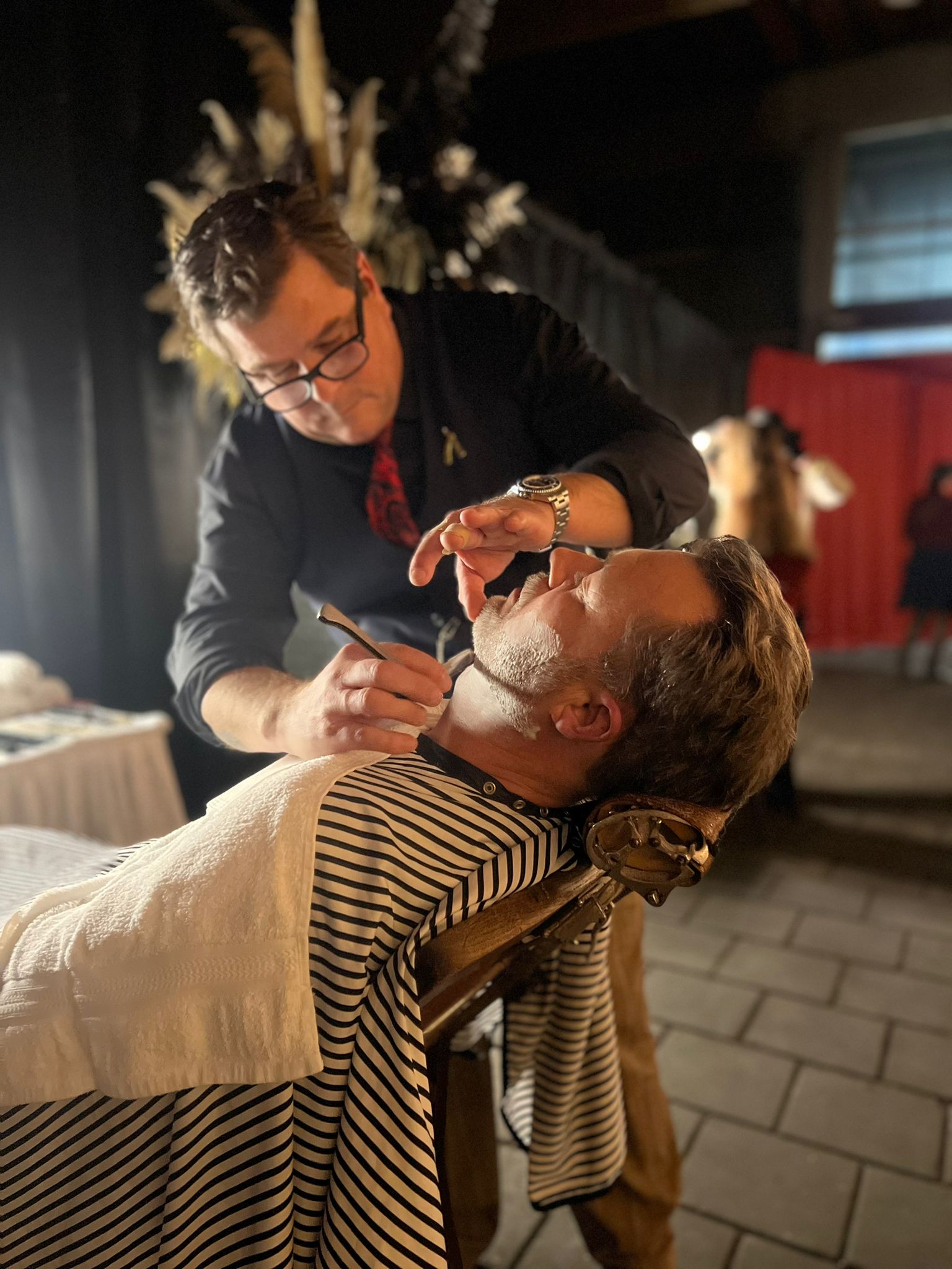 Ray de Kapper aan het werk